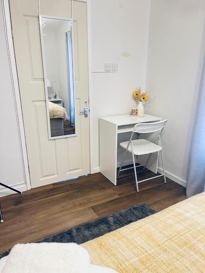 Small Doble, Shared House Filton Eksteriør bilde